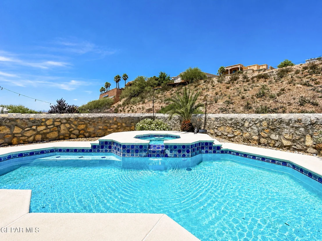 Photo of 6633 WIND RIDGE Drive