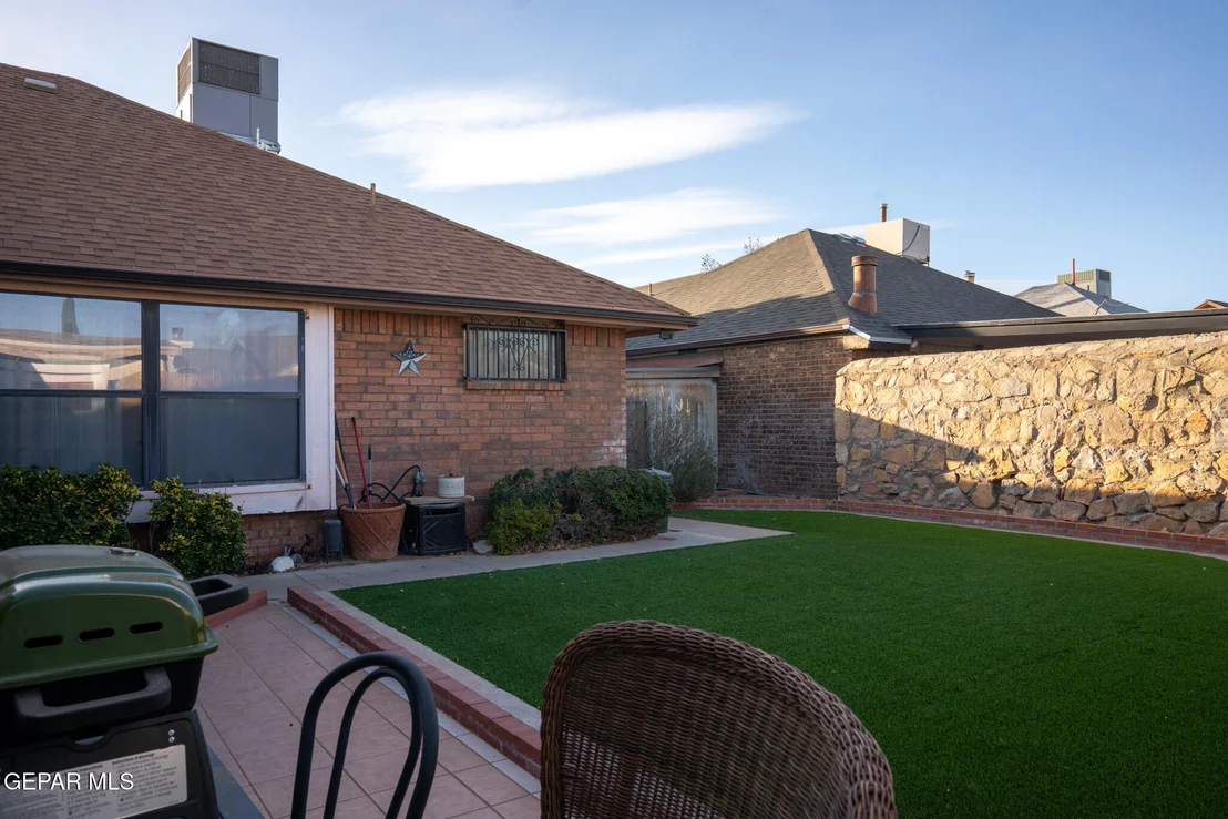 Photo of 1990 DANA BREE Drive