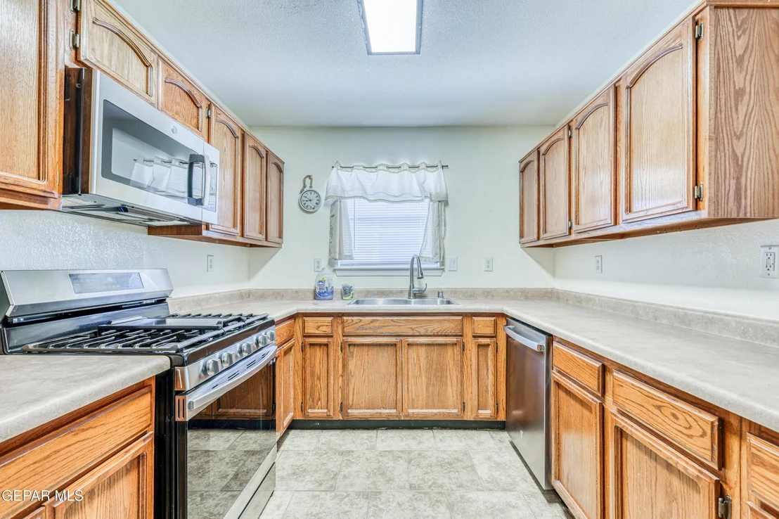 Photo of 12281 SUN BRIDGE Place
