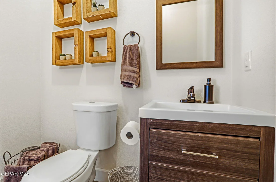 Photo of 5833 SPANISH Place