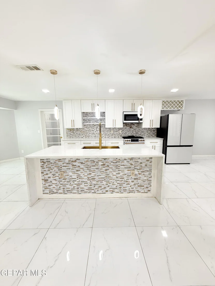 Photo of 3112 EADS Place