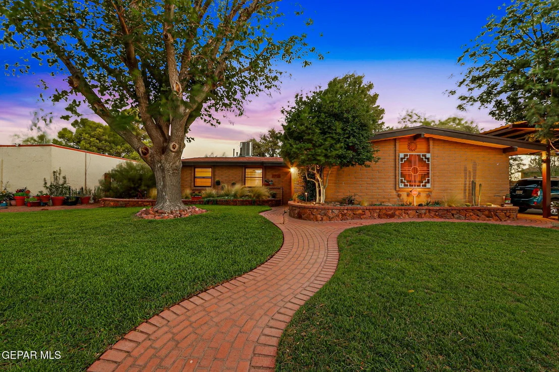 Photo of 8713 LAKEHURST Road