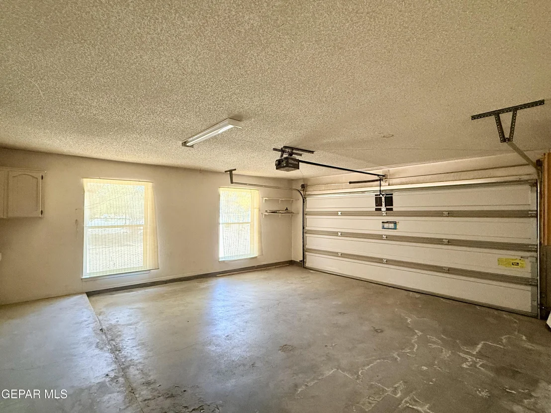 Photo of 707 W SUNSET Road