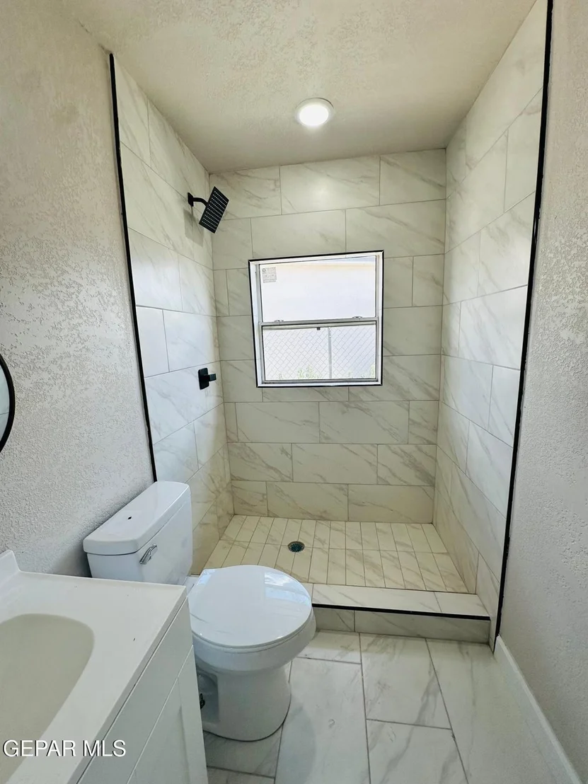Photo of 5018 Flower Drive