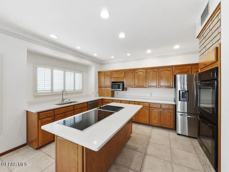Photo of 1092 THUNDERBIRD Drive