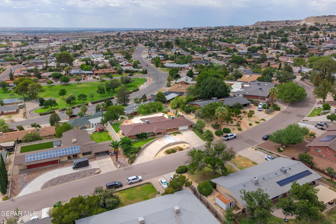 Photo of 3931 FLAMINGO Drive