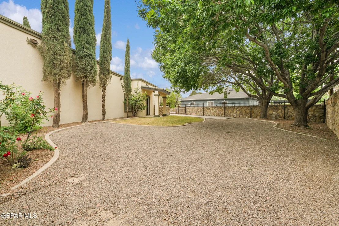 Photo of 651 Simon Court