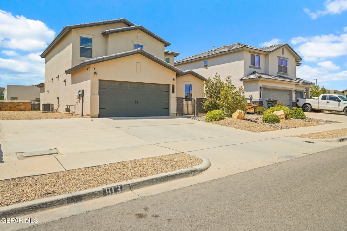 Photo of 913 Airship Place