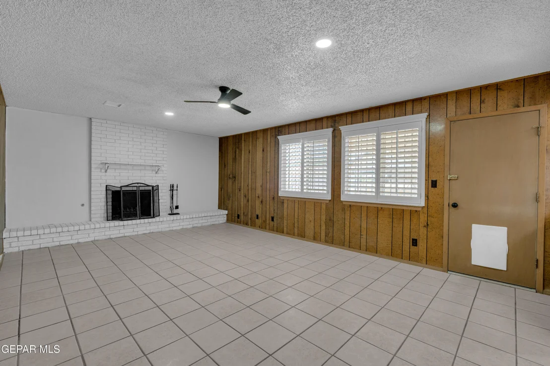 Photo of 5000 MCCORMICK Lane