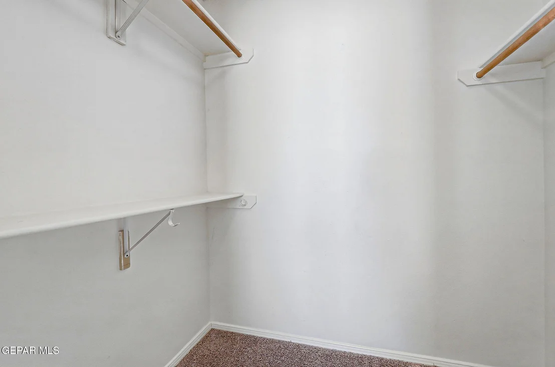 Photo of 628 WOODCREST Lane