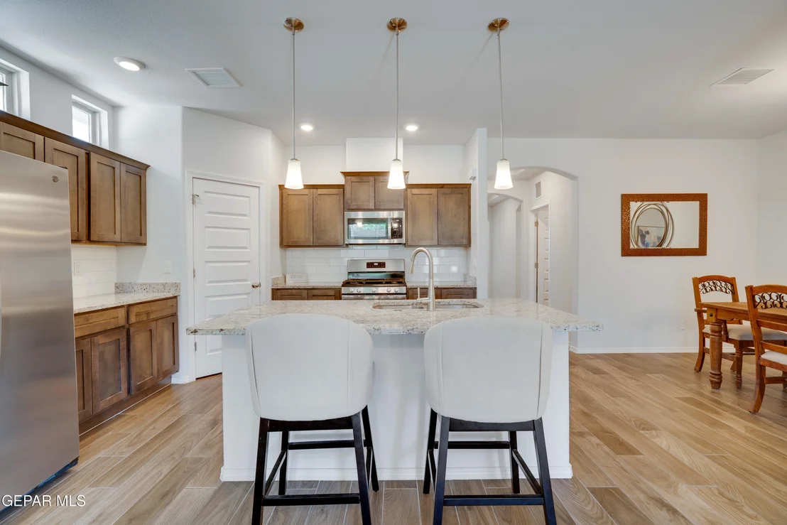 Photo of 7328 Glacier Drive