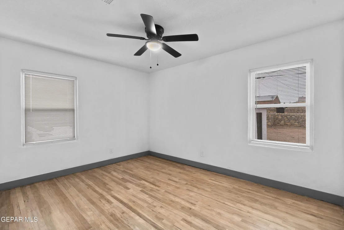 Photo of 3719 Jackson ave Avenue