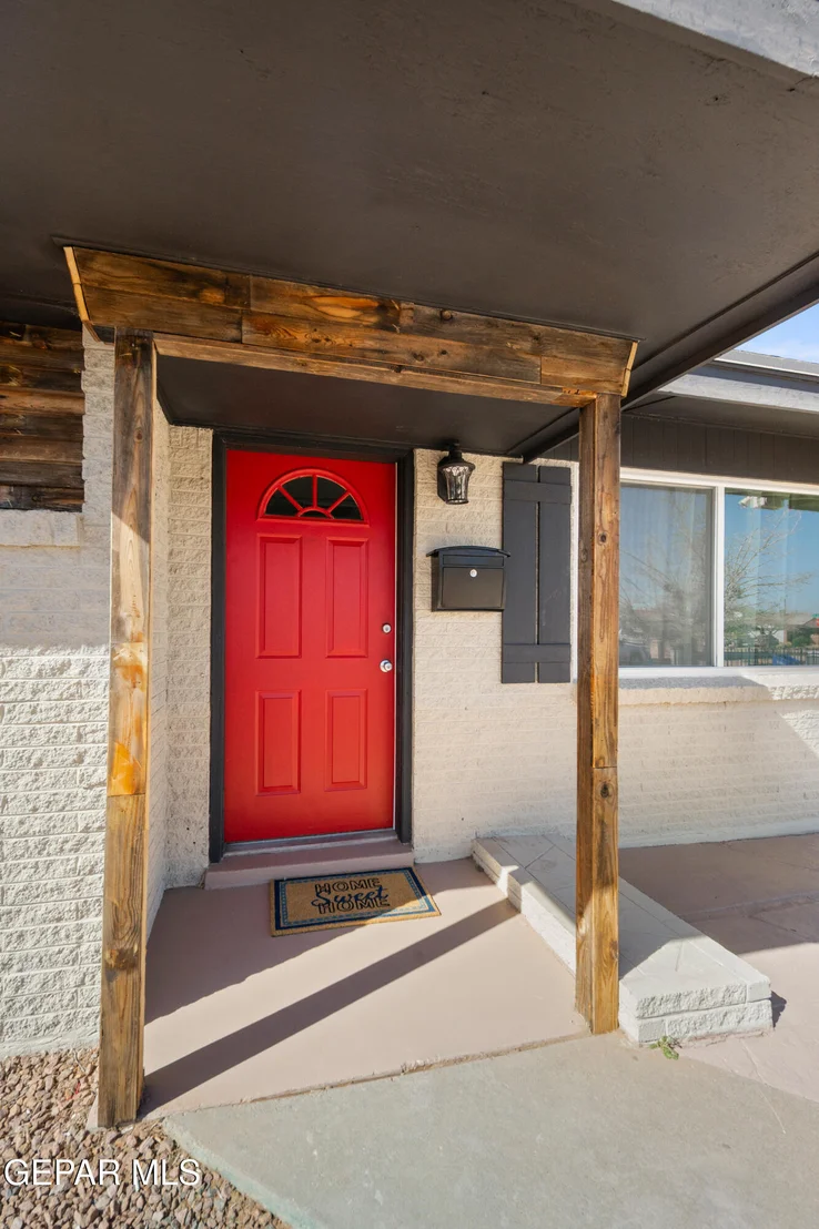 Photo of 9516 IRIS Drive