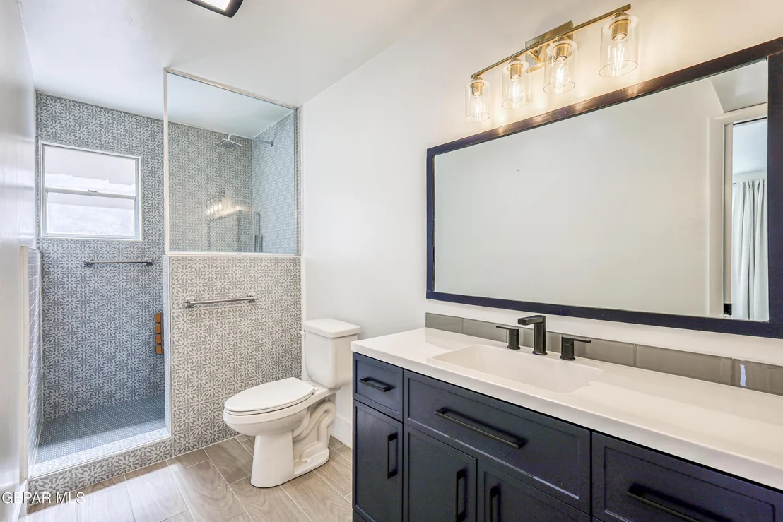 Photo of 704 MCKELLIGON Drive