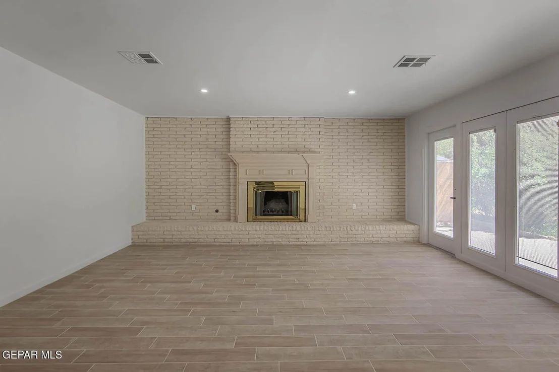 Photo of 730 MONTCLAIR Drive