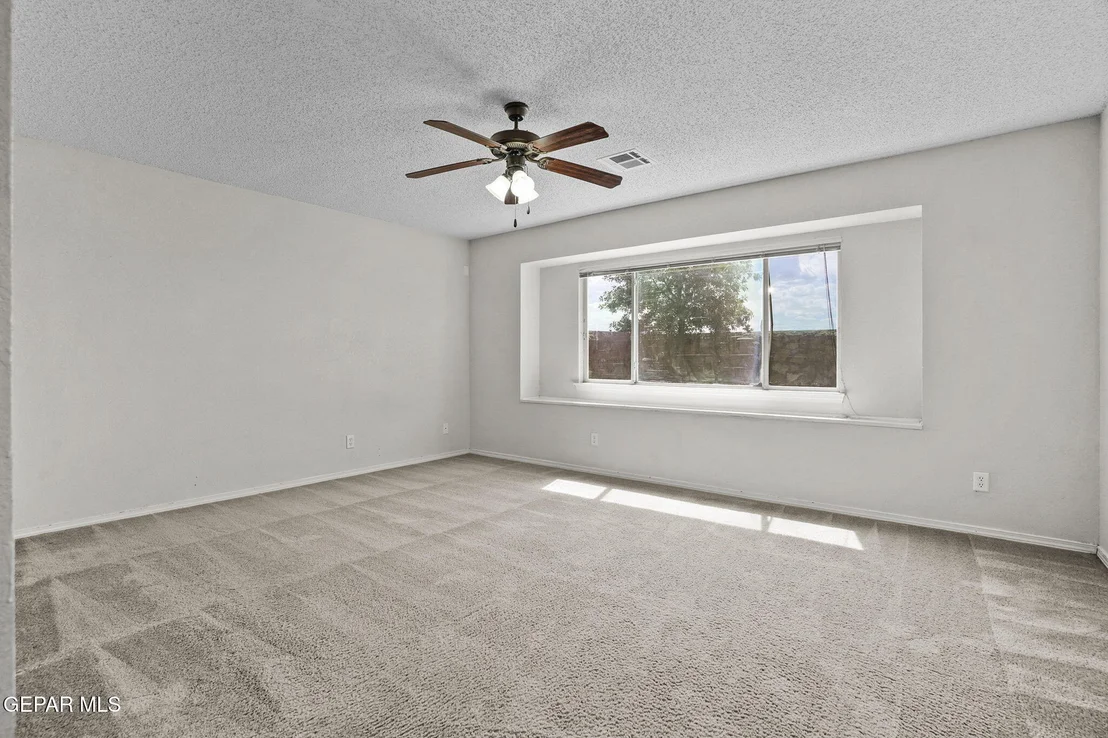 Photo of 813 Desert Bush Drive