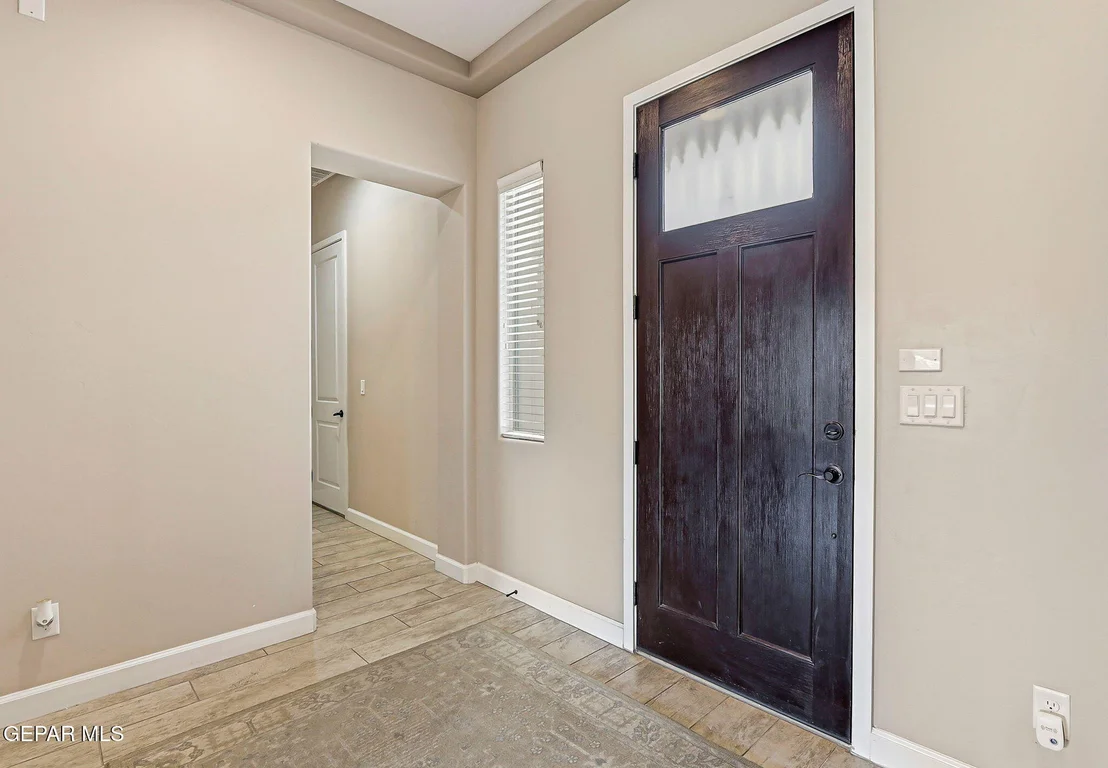 Photo of 5884 Valle Sonar Avenue