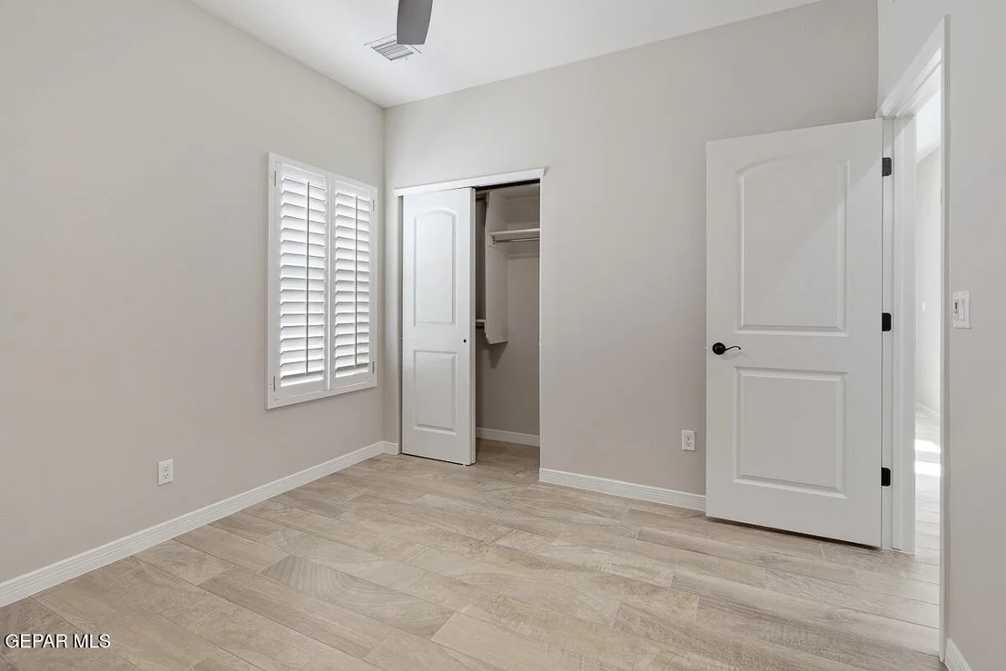 Photo of 905 Bilton Place