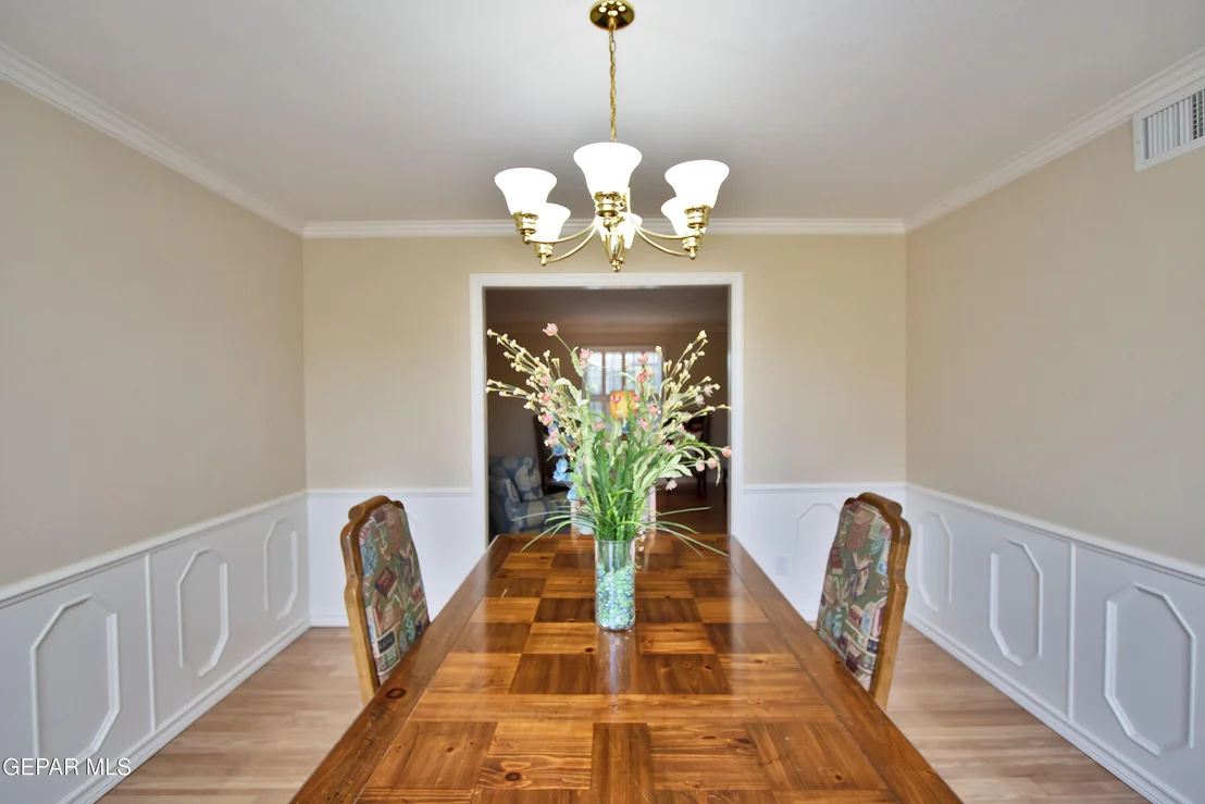 Photo of 517 Stonebluff Road