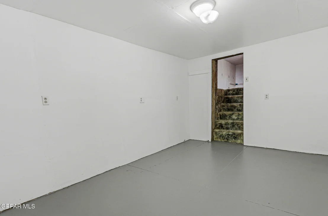 Photo of 2630 Wheeling Avenue