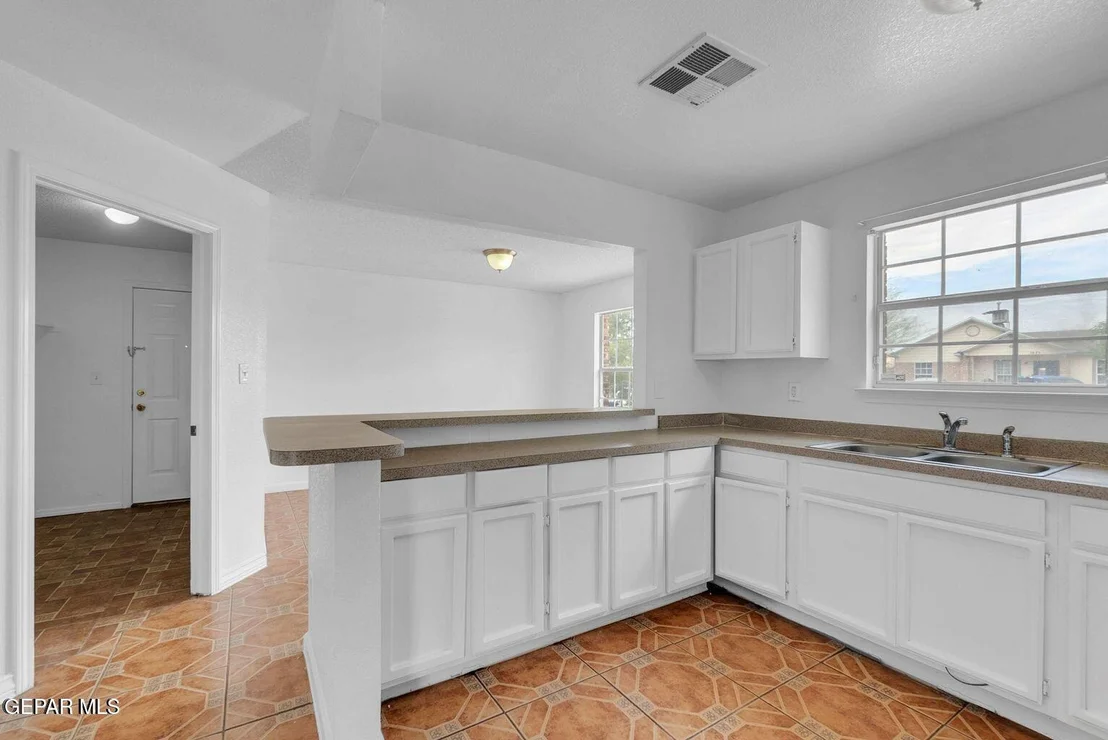 Photo of 1082 Mill Valley Road