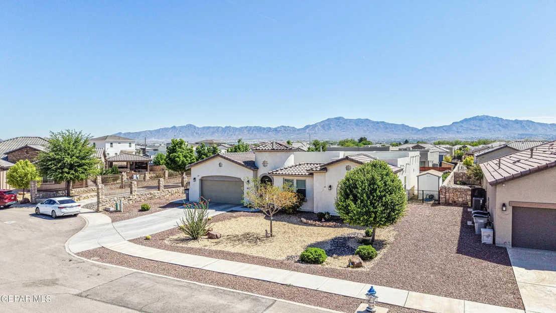 Photo of 5892 VALLE SONAR Avenue