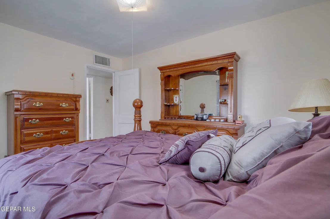 Photo of 3605 TYLER Avenue