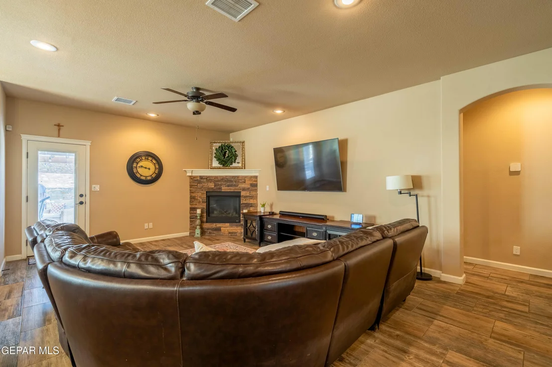 Photo of 7730 Enchanted View Drive