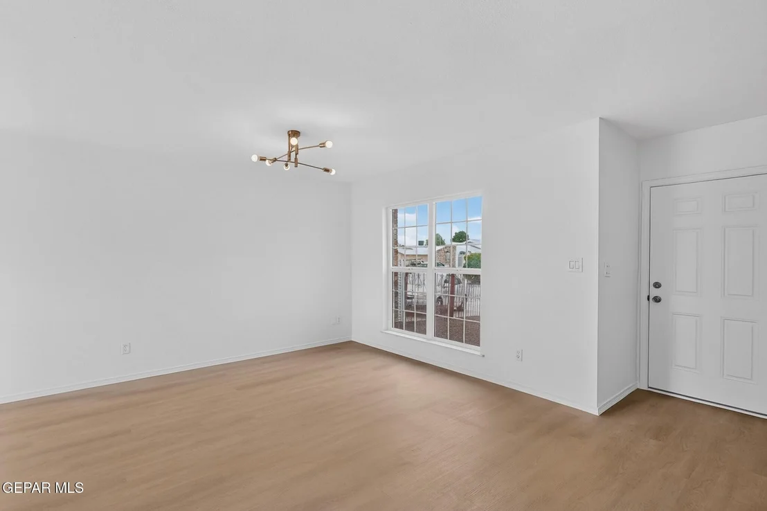 Photo of 12036 KINGS CREST Drive