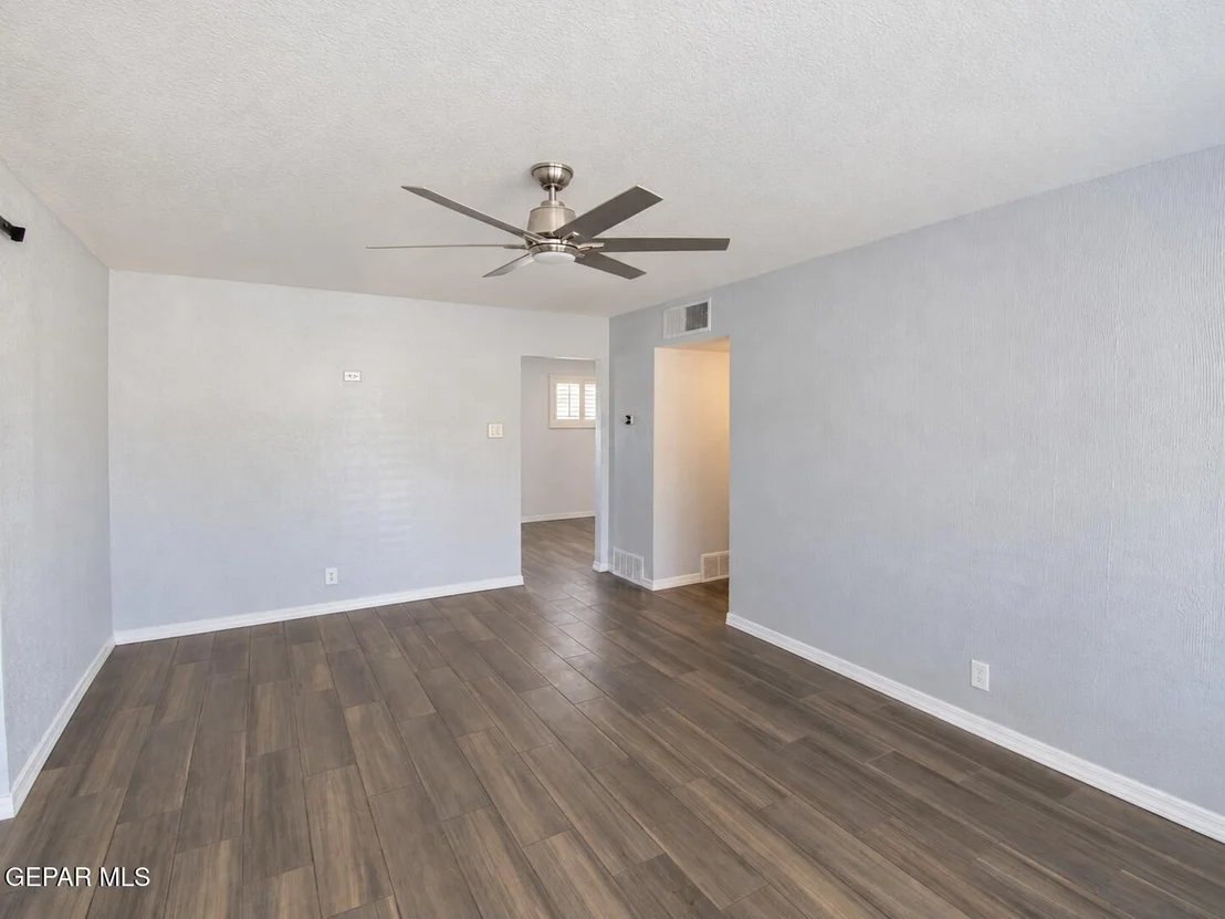 Photo of 416 ENCINO Drive