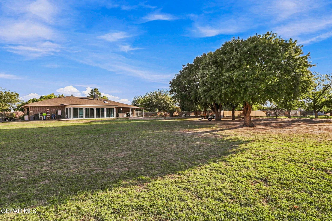 Photo of 125 LA NELL Drive