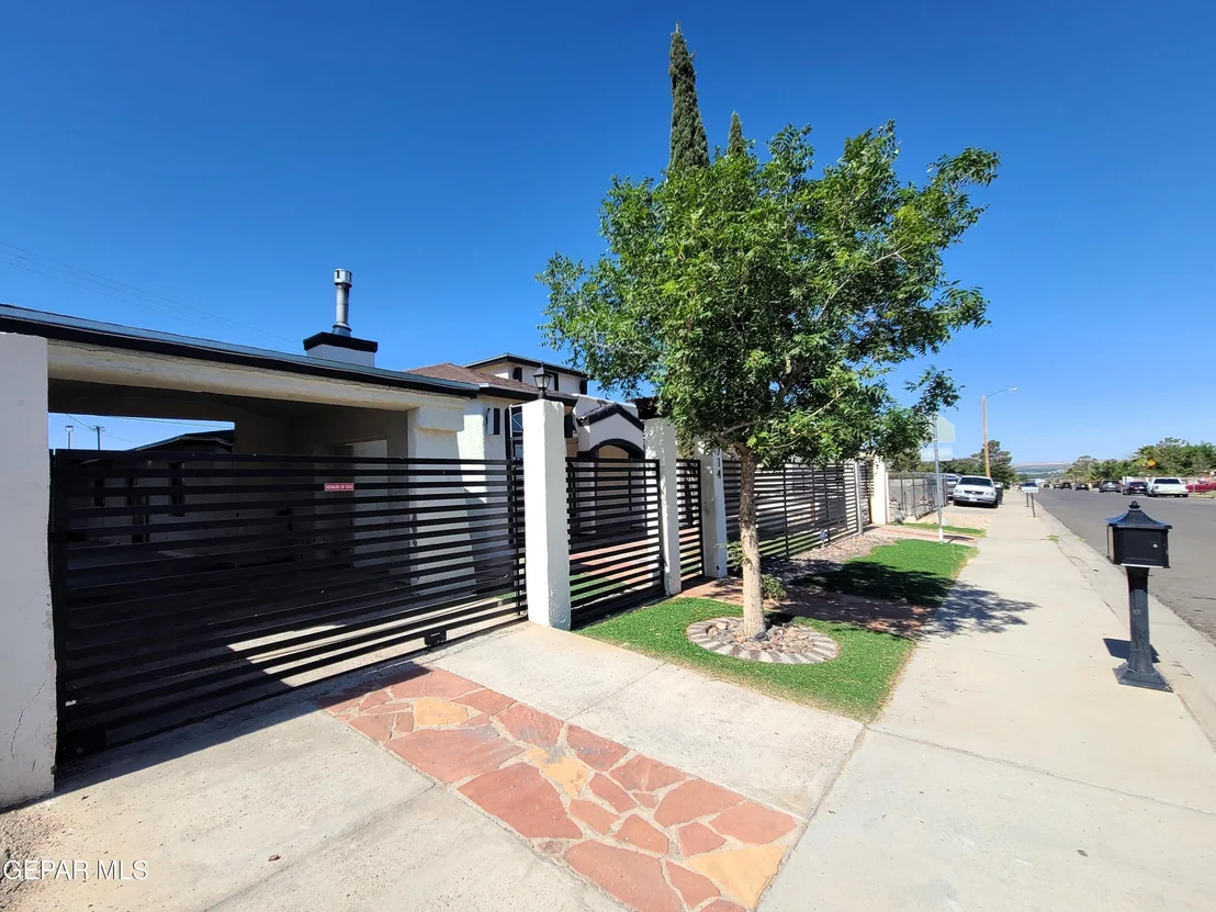 Photo of 1714 BANKER Road