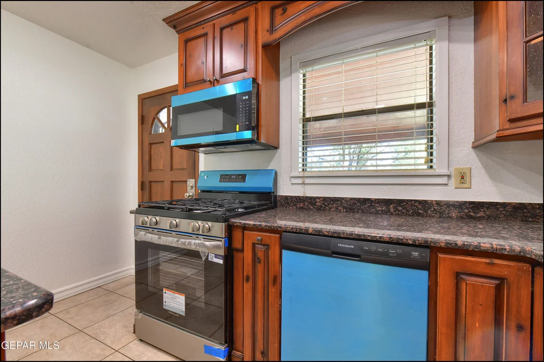 Photo of 6525 UPPER VALLEY Road
