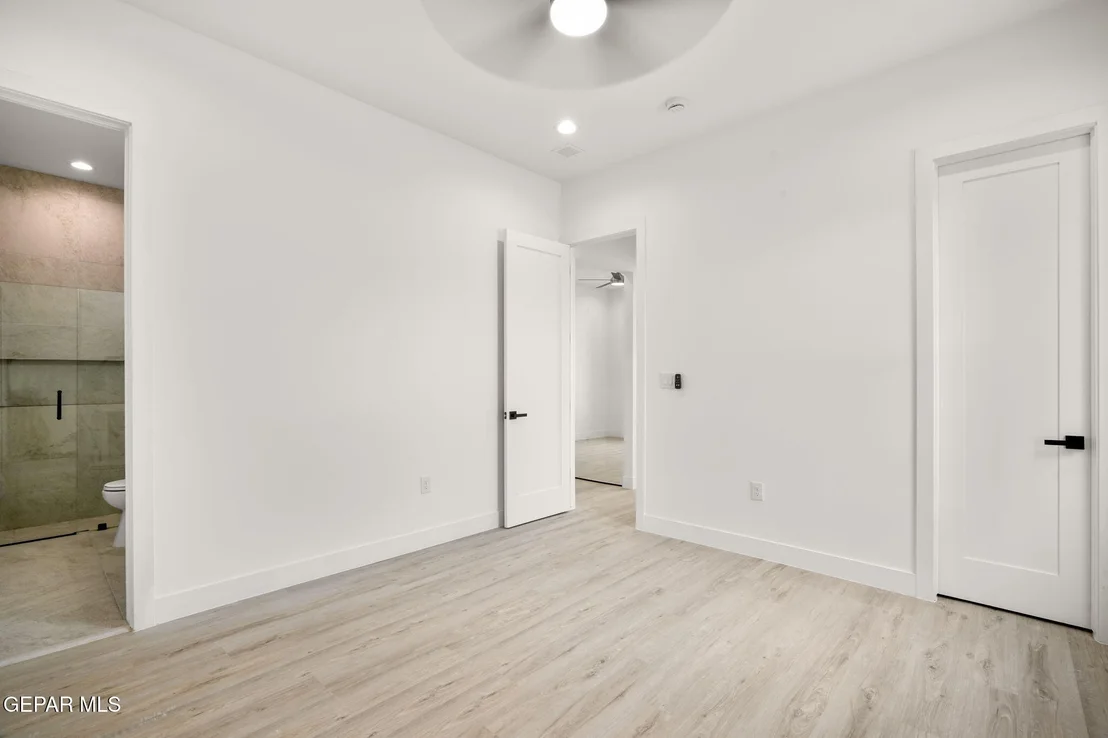 Photo of 5024 JARDINES Place