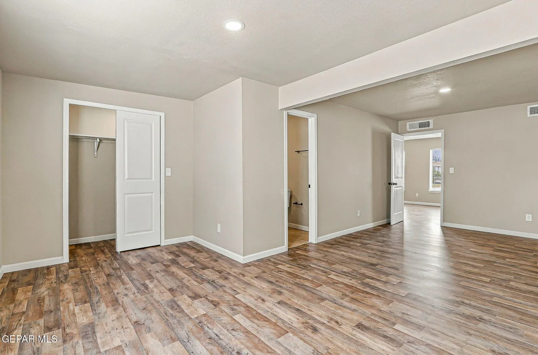 Photo of 5312 DEARBORNE Drive