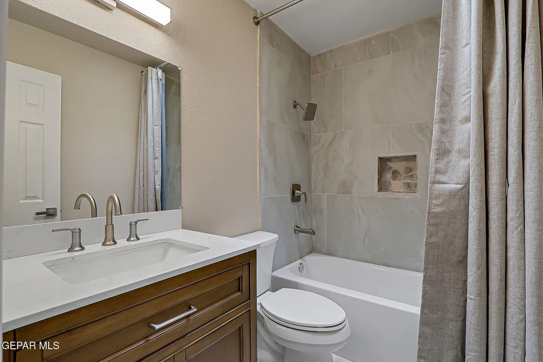 Photo of 7131 Clemente Avenue