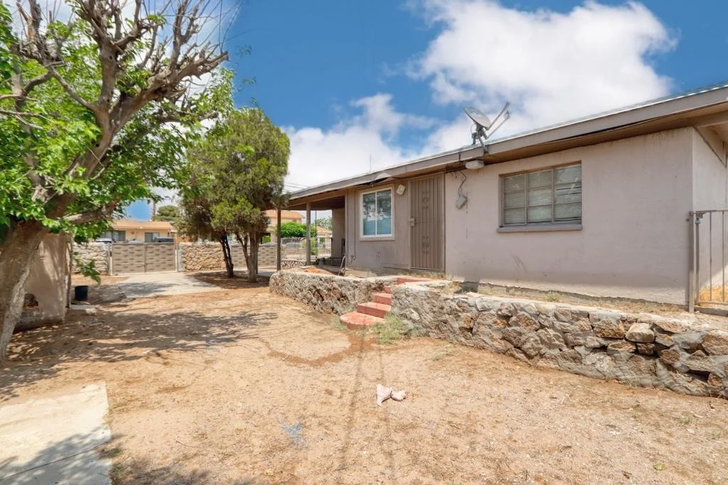 Photo of 965 BENNETT Place