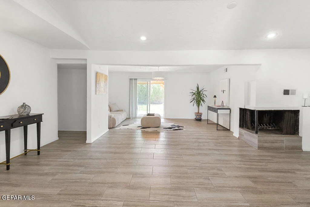 Photo of 2736 HAWICK Road