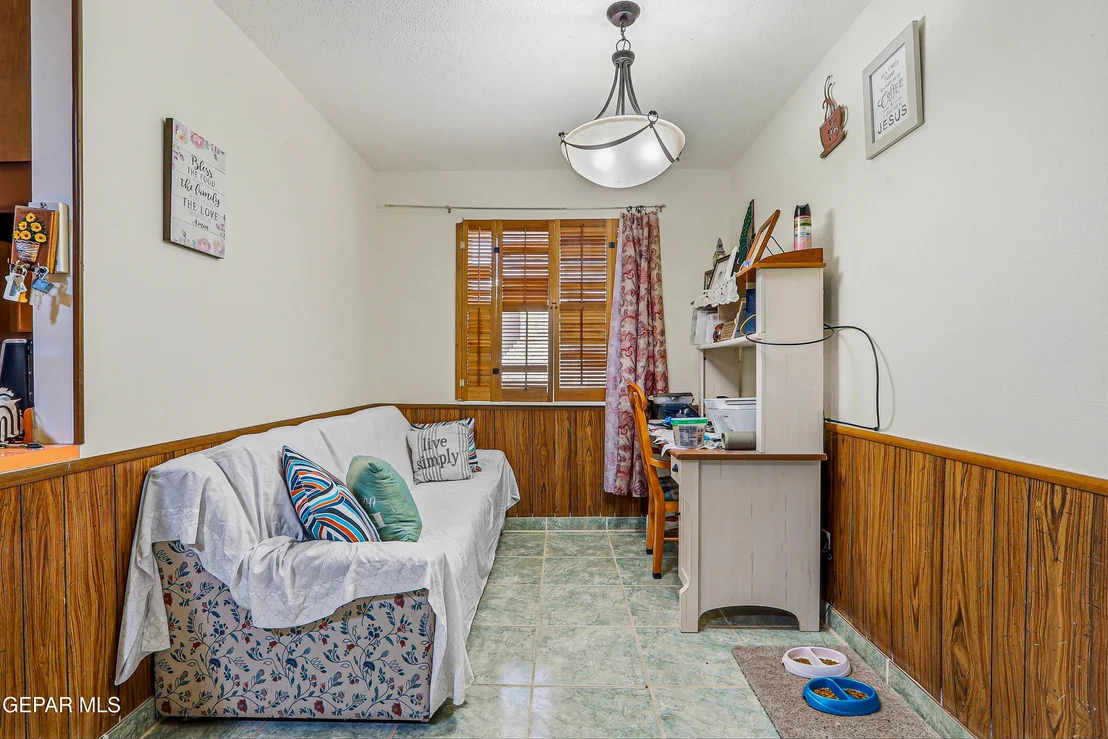 Photo of 10537 SAIGON Drive