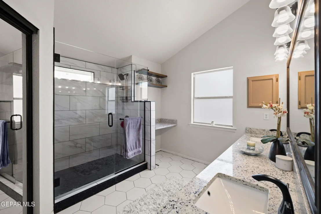 Photo of 1000 SUN RIDGE Drive