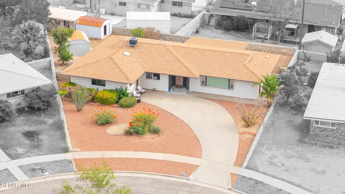 Photo of 224 VIKING Drive