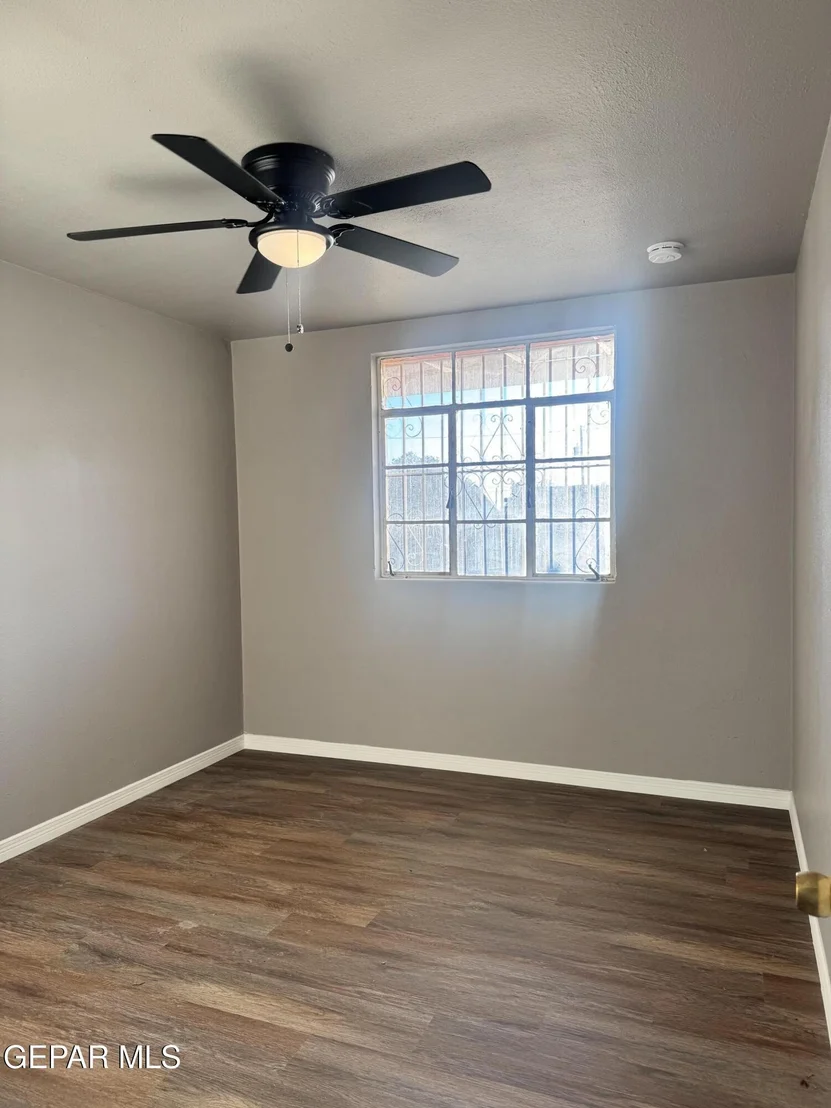 Photo of 828 OLSON Street
