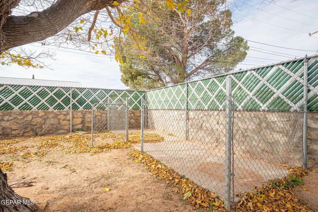 Photo of 3203 Shetland Road