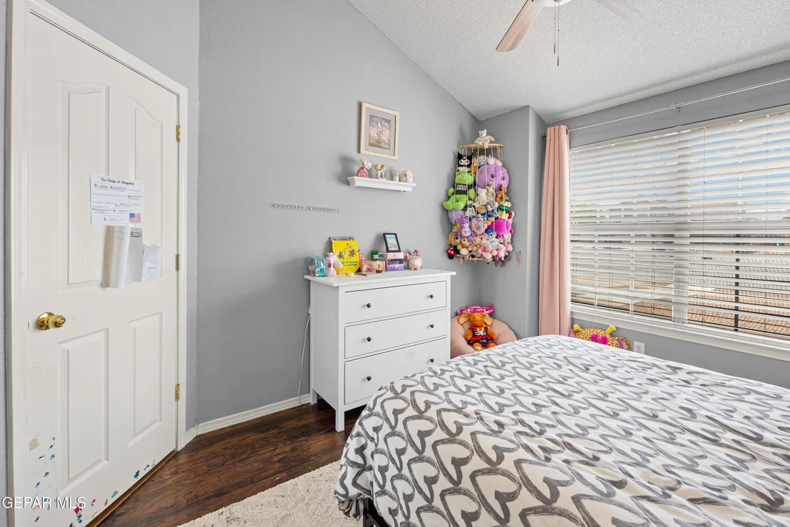 Photo of 6076 River Park Place