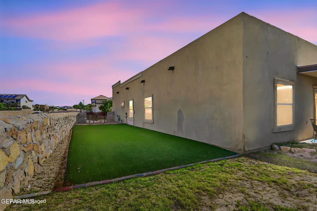Photo of 12326 Thren Avenue