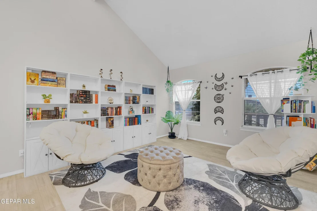 Photo of 717 Teichelkamp Drive