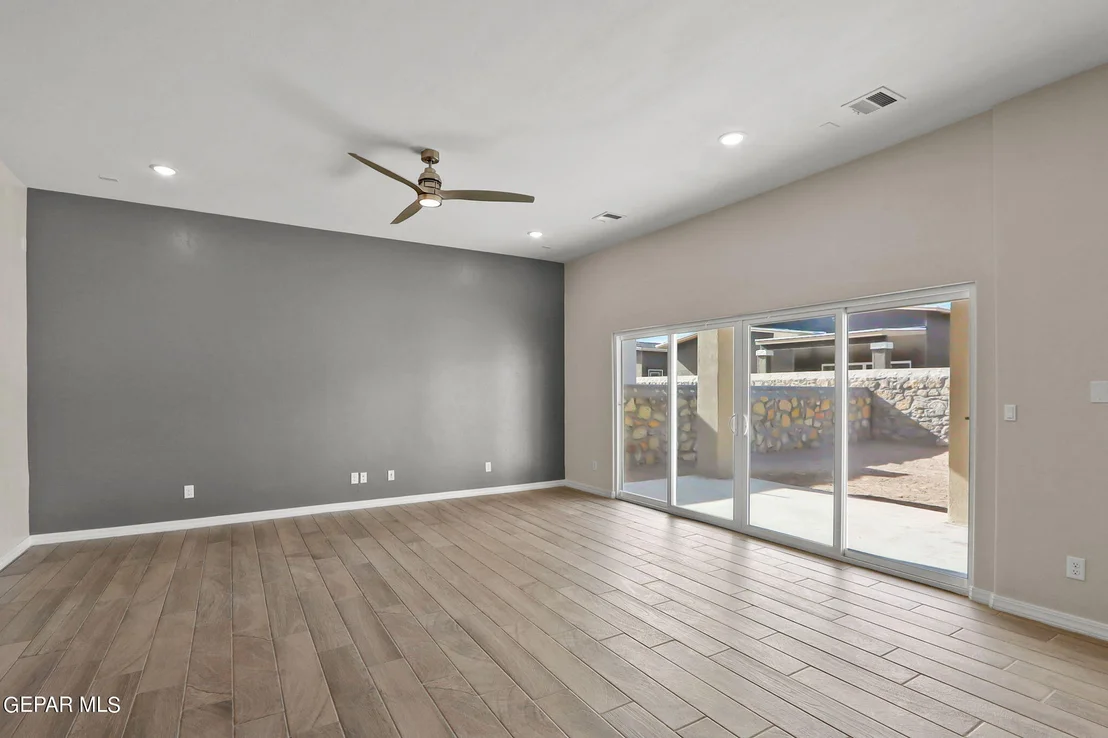 Photo of 13086 Grantham Lane