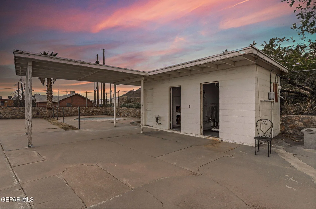 Photo of 2704 TAYLOR Avenue