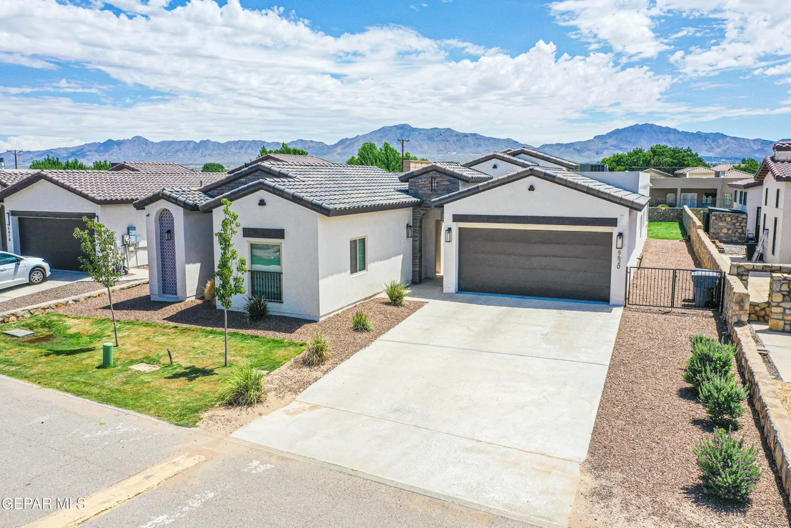 Photo of 5620 RIVER RUN Street