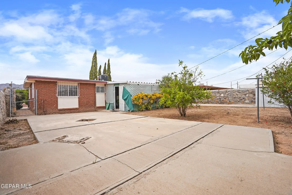 Photo of 10442 TRIUMPH Drive